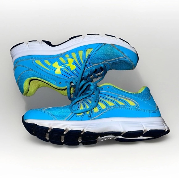 Under Armour Dash Women’s Blue Yellow Athletic Running Shoes Size 7.5 Jogging - Picture 2 of 13